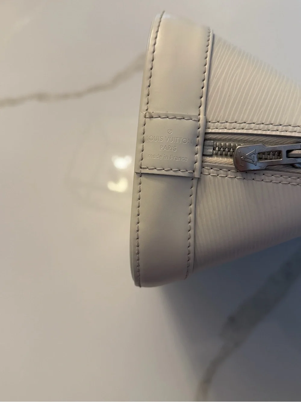 Louis Vuitton sleek light
